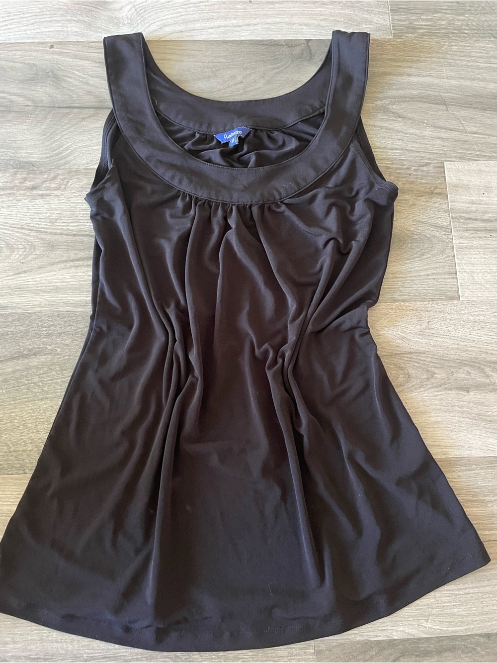 Reitmans Black Sleeveless Scoop Neck Tank